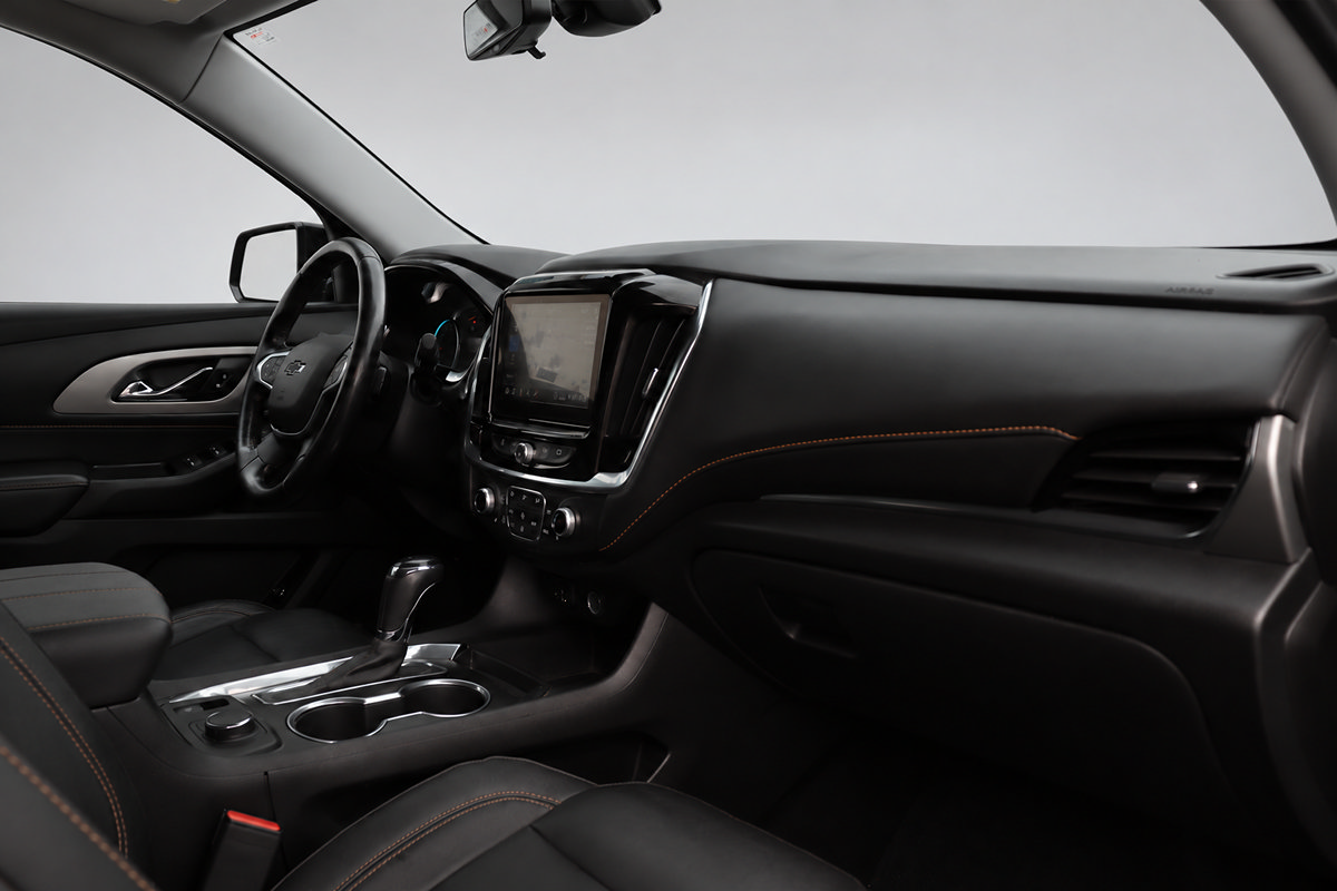 Used 2020 Chevrolet Traverse RS FWD image 25