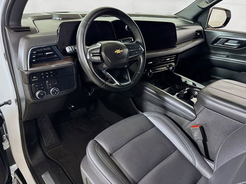 Used 2025 Chevrolet Tahoe LT image 7