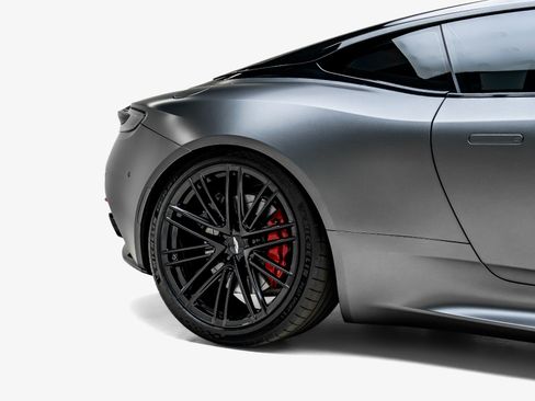 Used 2024 Aston Martin DB12 Coupe RWD image 14