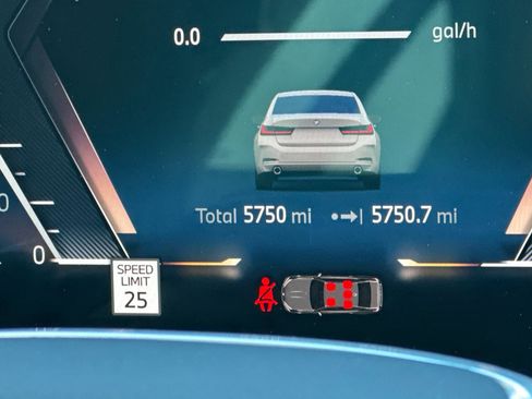 Used 2025 BMW 330i Sedan w/ Convenience Package image 17