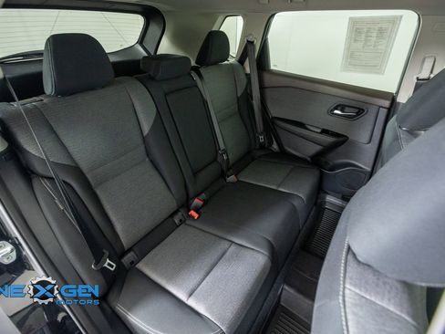 Used 2022 Nissan Rogue SV FWD image 35