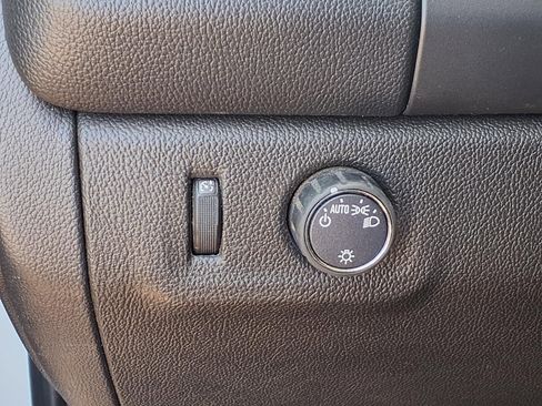 Used 2022 Chevrolet Colorado LT w/ Fleet Safety Package RWD image 6