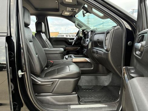 Used 2021 Chevrolet Silverado 1500 LT Trail Boss w/ Convenience Package II AWD/4WD image 16