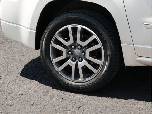 Used 2014 GMC Acadia Denali FWD image 4