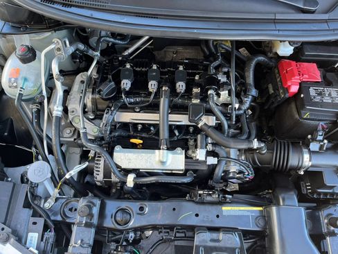 Used 2025 Nissan Versa SV FWD image 29