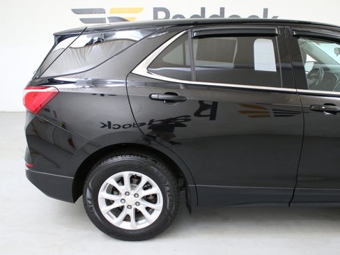 Used 2020 Chevrolet Equinox LT w/ Driver Convenience Package image 9