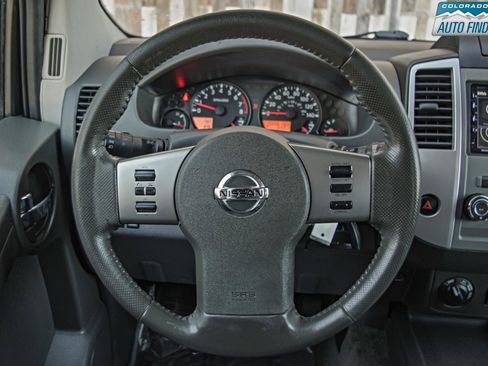 Used 2010 Nissan Xterra Off-Road image 12