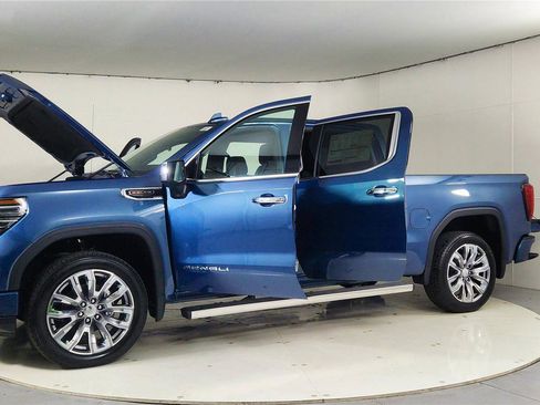 New 2026 GMC Sierra 1500 Denali image 9