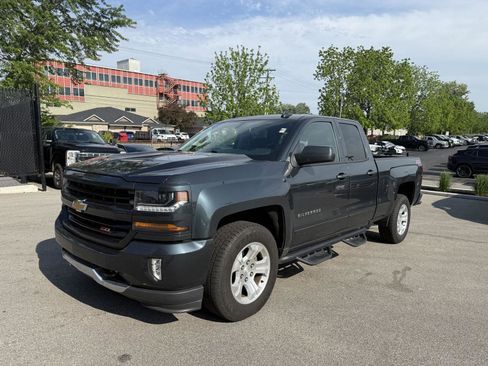 Used 2017 Chevrolet Silverado 1500 LT w/ All Star Edition AWD/4WD image 7