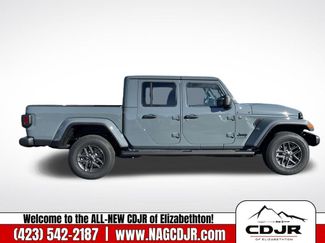 New 2026 Jeep Gladiator Sport video 2
