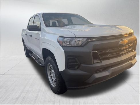 Used 2023 Chevrolet Colorado W/T w/ WT Convenience Package image 3