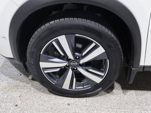 Used 2023 Nissan Rogue SL w/ SL Premium Package image 8