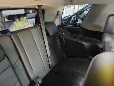 Used 2020 Cadillac Escalade Premium Luxury w/ Escalade Sport Edition image 9