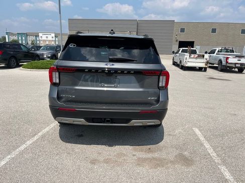 Used 2025 Ford Explorer Active w/ Active Comfort Package image 46