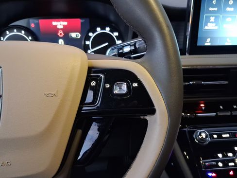 Used 2022 Lincoln Corsair FWD image 18
