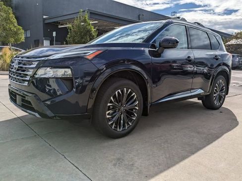 New 2026 Nissan Rogue Platinum image 9