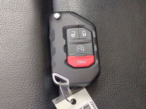 Certified 2021 Jeep Gladiator Mojave image 28