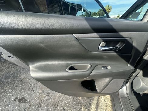 Used 2017 Nissan Altima 2.5 S w/ Power Driver Seat Package image 31