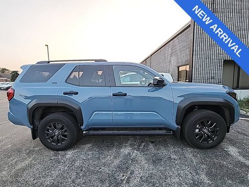 Used 2025 Toyota 4Runner SR5 RWD image 4
