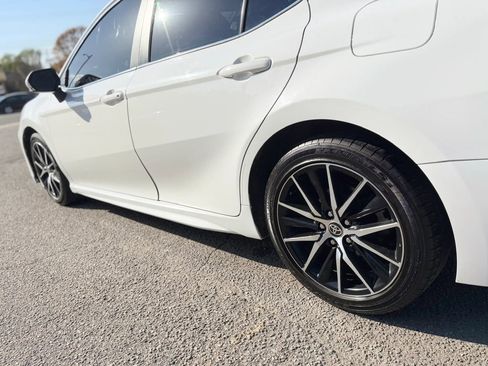 Used 2022 Toyota Camry SE image 38