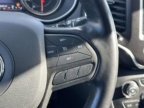 Used 2021 Jeep Cherokee Trailhawk w/ Trailer Tow Group image 23