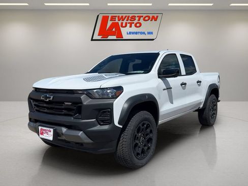 New 2026 Chevrolet Colorado Trail Boss AWD/4WD image 1