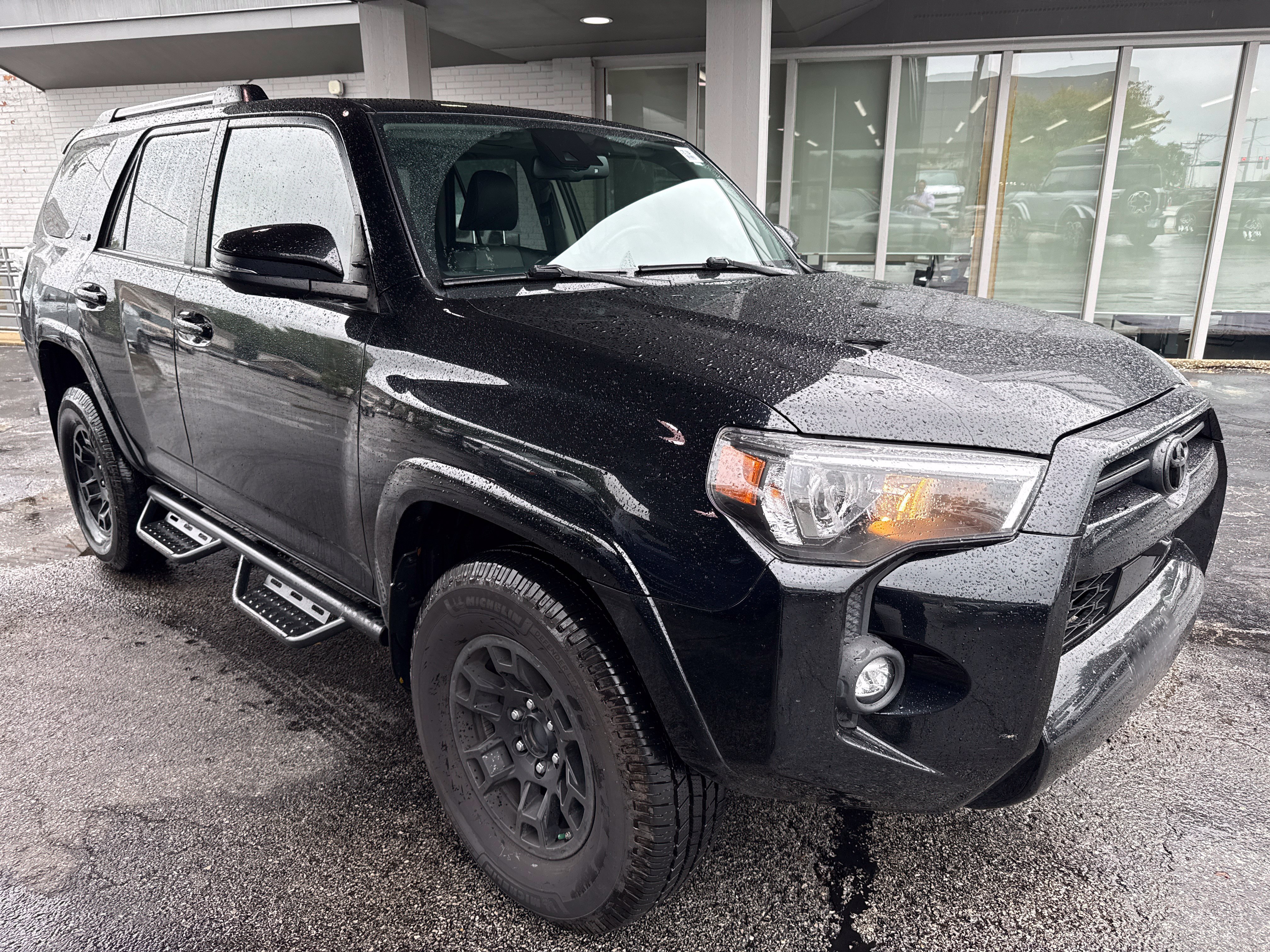 Used 2022 Toyota 4Runner SR5 Premium w/ Moonroof Package AWD/4WD image 7
