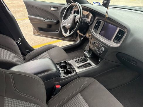 Used 2023 Dodge Charger SXT w/ Blacktop Package image 12