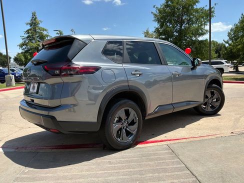 Used 2026 Nissan Rogue SV FWD image 6