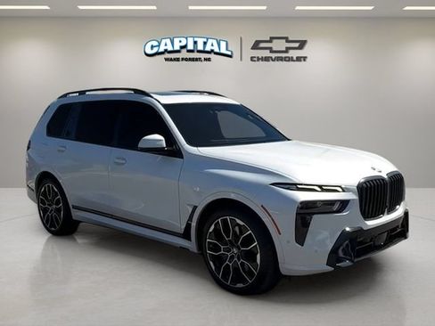 Used 2023 BMW X7 xDrive40i w/ Executive Package AWD/4WD image 10