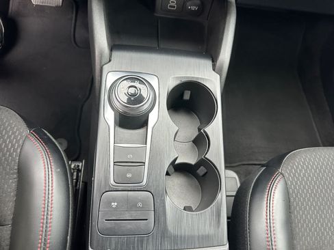 Used 2025 Ford Escape ST-Line AWD/4WD image 12