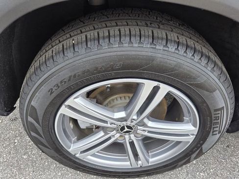 Used 2022 Mercedes-Benz GLC 300 GLC 300 w/ Premium Package Lite image 17