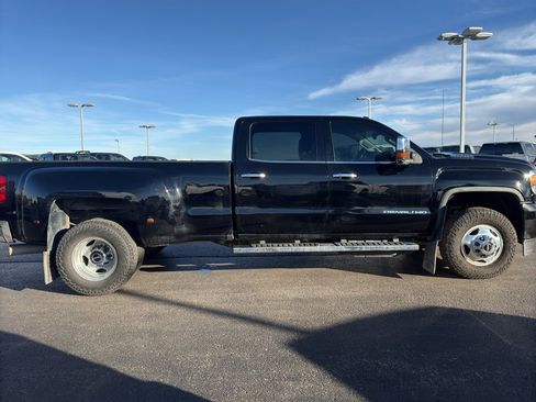 Used 2018 GMC Sierra 3500 Denali image 7