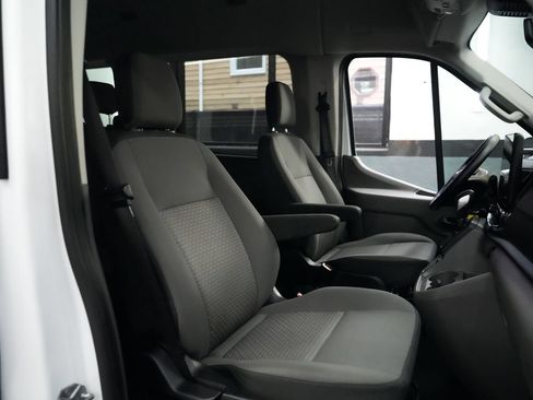 Used 2025 Ford Transit 350 XLT RWD image 29