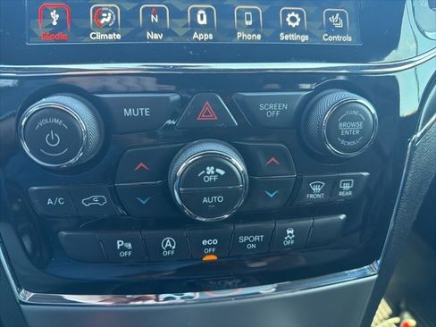 Used 2021 Jeep Grand Cherokee Limited image 13