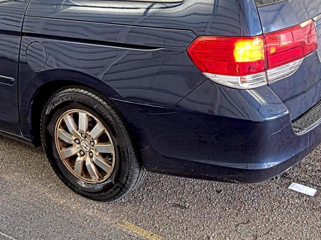 Used 2010 Honda Odyssey EX-L image 14