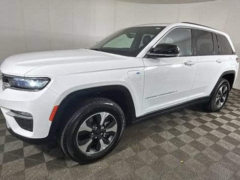 Used 2024 Jeep Grand Cherokee Limited 4xe AWD/4WD image 6