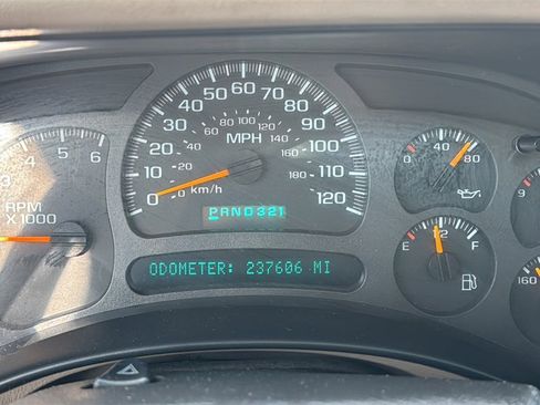 Used 2004 GMC Yukon XL SLT w/ Preferred Equipment Group image 9