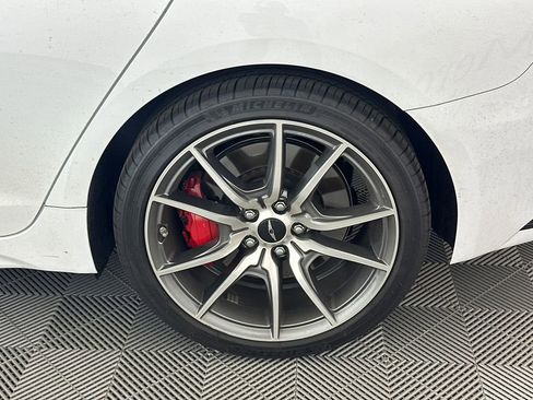 Used 2025 Genesis G70 2.5T RWD image 10