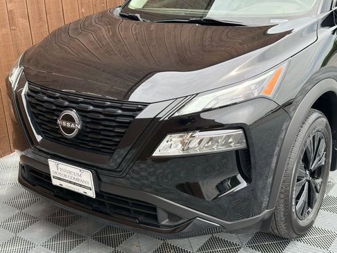Used 2023 Nissan Rogue SV w/ SV Premium B Package FWD image 18