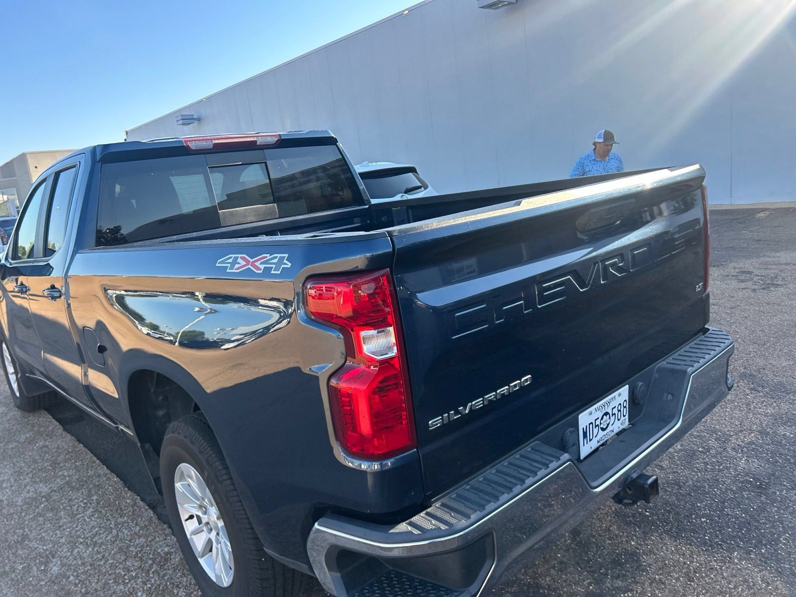 Used 2022 Chevrolet Silverado 1500 LT w/ Convenience Package II AWD/4WD image 25