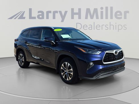 Certified 2025 Toyota Highlander XLE AWD/4WD image 7
