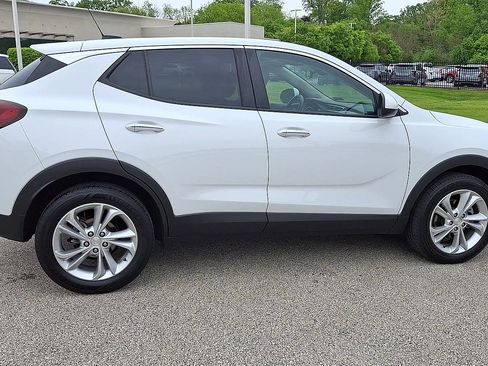 Certified 2023 Buick Encore GX Preferred w/ Cold Weather Comfort Package AWD/4WD image 9