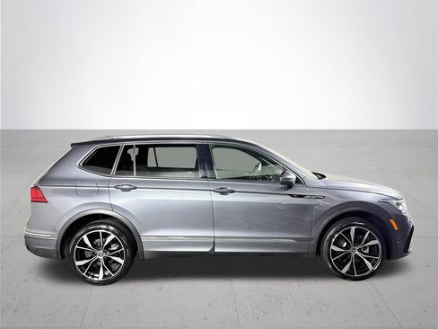 Used 2023 Volkswagen Tiguan SEL R-Line AWD/4WD image 6
