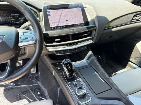 Used 2024 Cadillac CT5 V w/ Premium Package RWD image 9