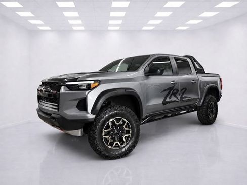 Used 2023 Chevrolet Colorado ZR2 AWD/4WD image 4