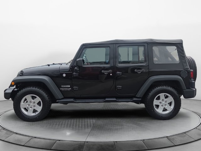 Used 2016 Jeep Wrangler Unlimited Sport w/ Connectivity Group AWD/4WD image 2