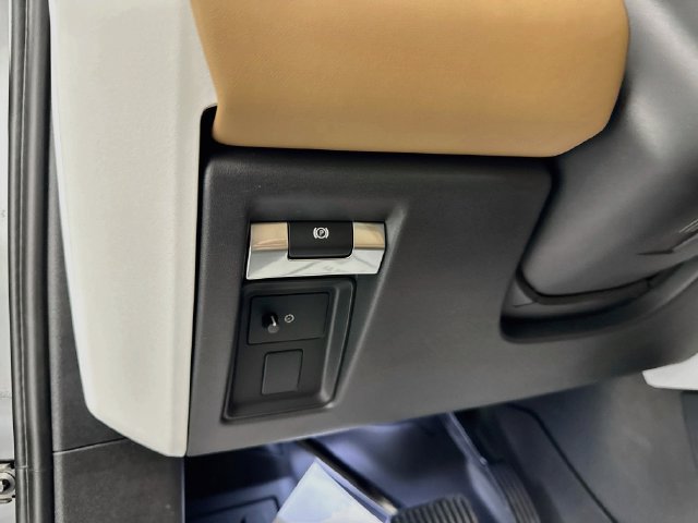 New 2026 Land Rover Defender 110 S AWD/4WD image 10