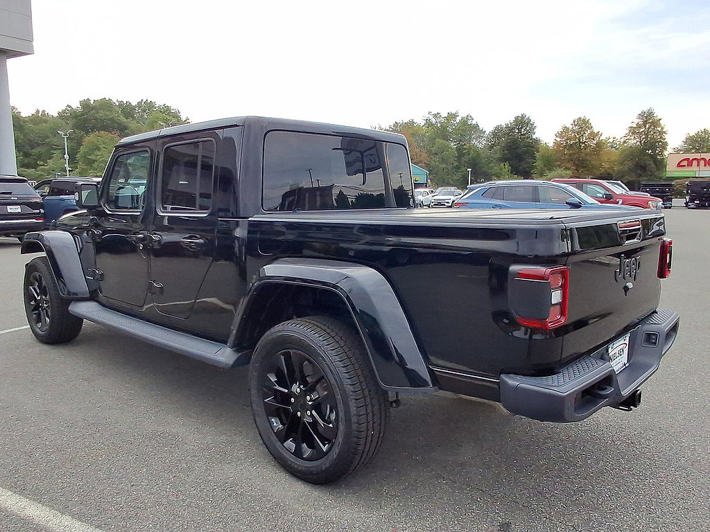Used 2023 Jeep Gladiator Overland AWD/4WD image 28
