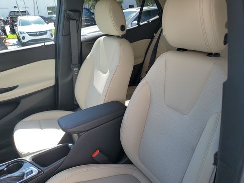 Used 2024 Buick Encore GX Preferred FWD image 18